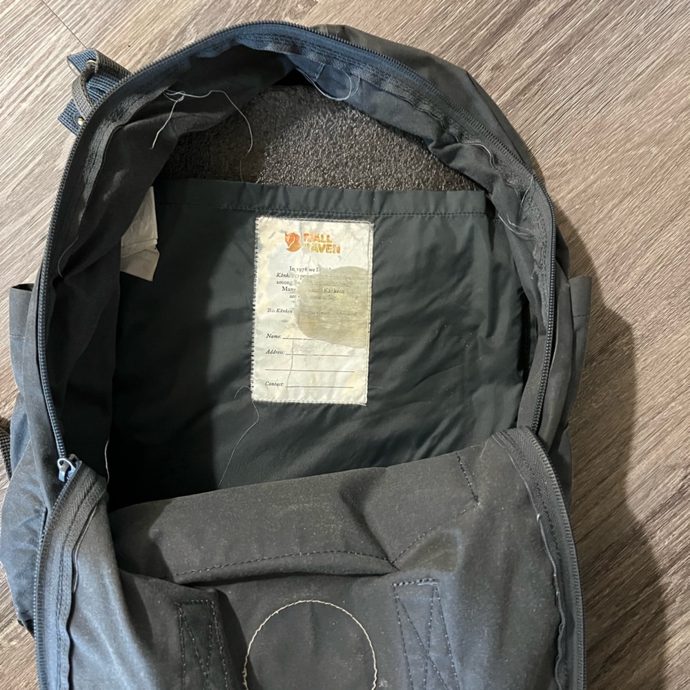 Fjallraven Black Backpack Compact Durable Design - Picture 2 of 3